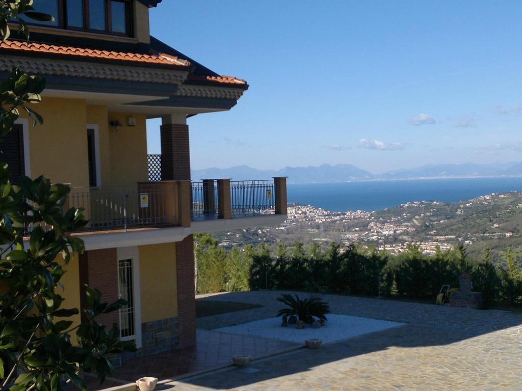 Casa Vacanza Villa Aurora Laureana Cilento エクステリア 写真