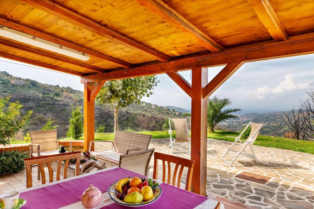 Casa Vacanza Villa Aurora Laureana Cilento エクステリア 写真